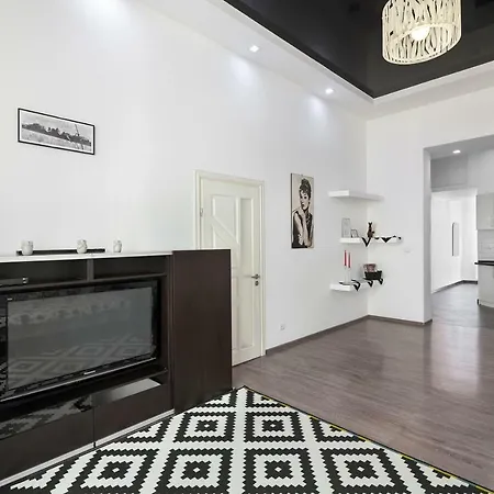 Apartment Bv Black&white Lemberg